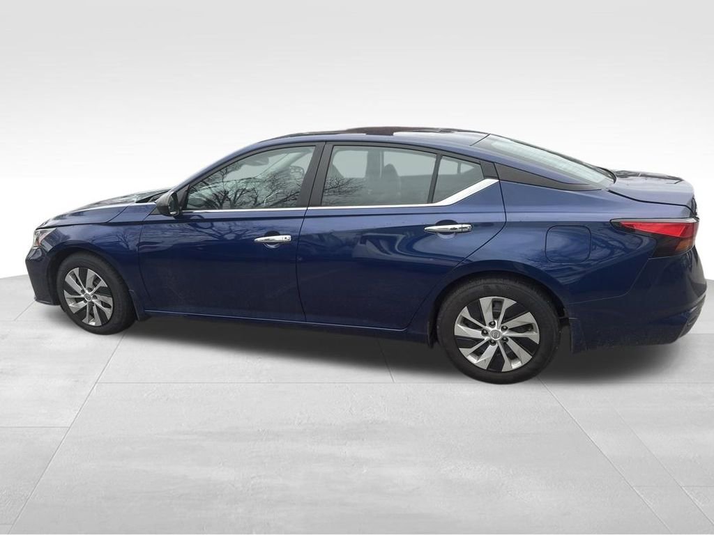 Used 2024 Nissan Altima 2.5 S image 10