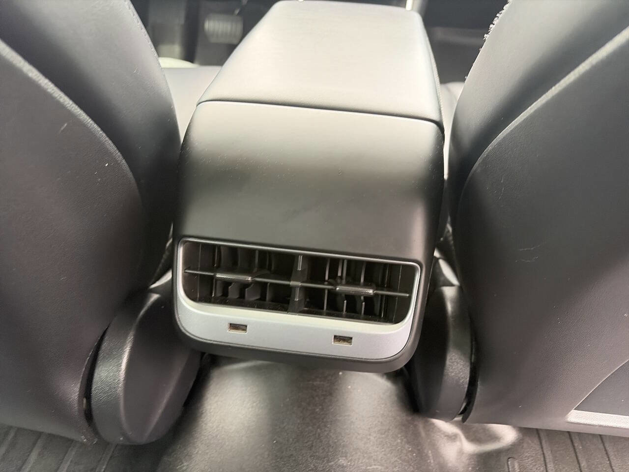 Used 2018 Tesla Model 3 Long Range RWD image 22