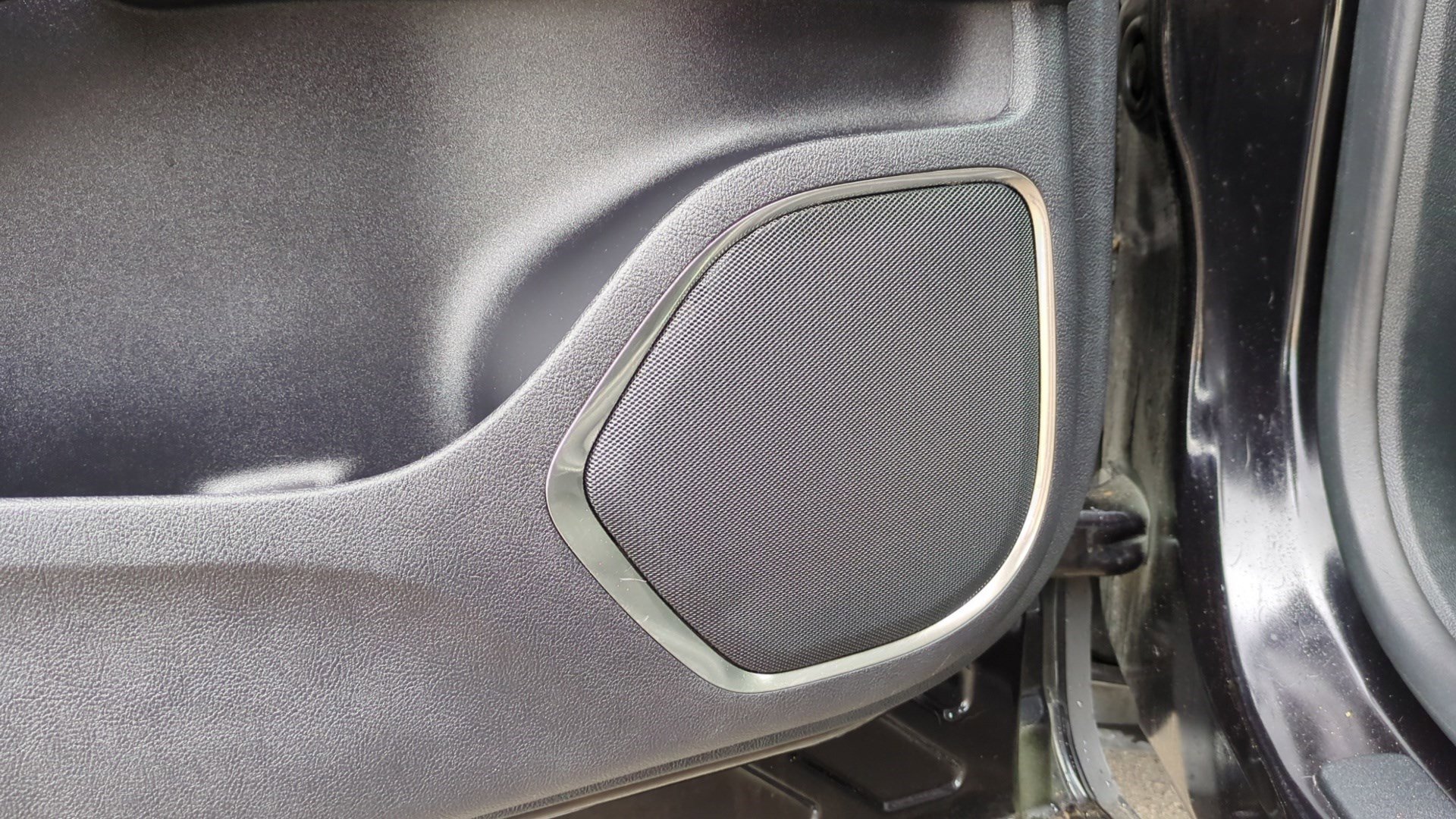 Used 2020 Lincoln Nautilus Reserve image 13