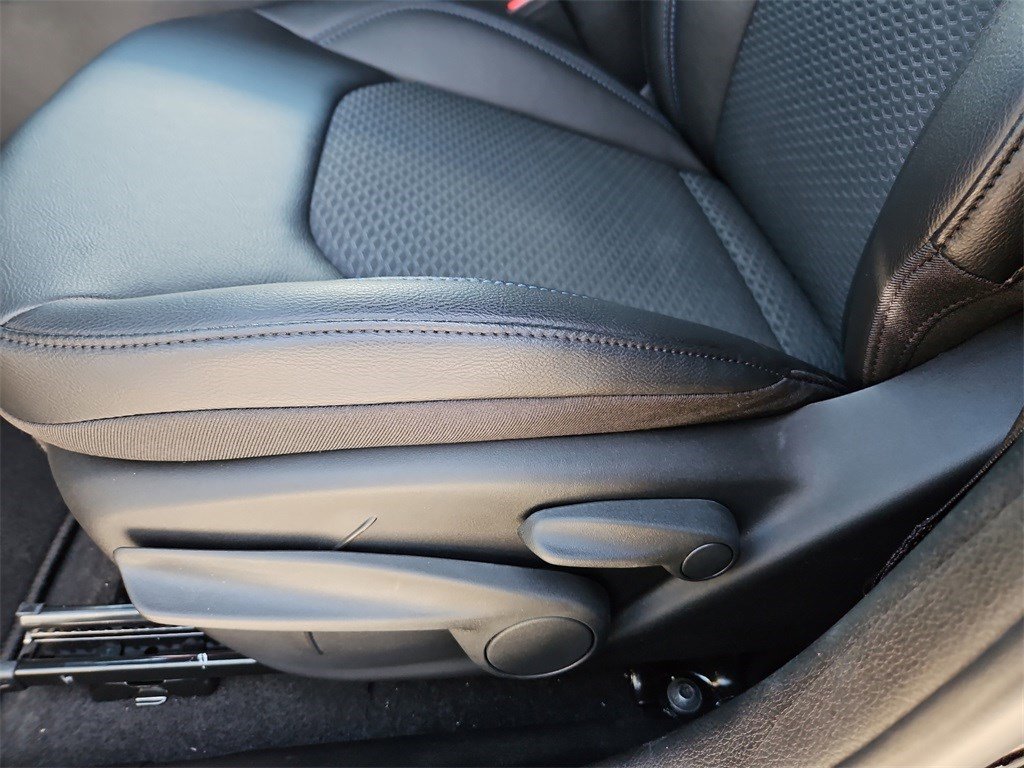 New 2026 Jeep Compass Latitude image 23