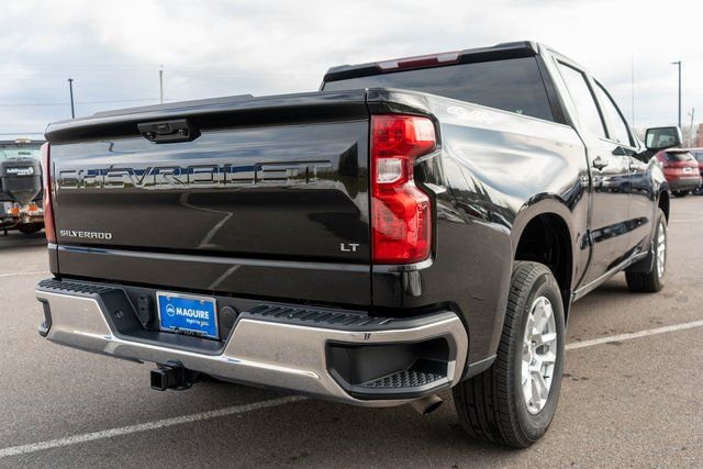 Used 2023 Chevrolet Silverado 1500 LT AWD/4WD image 6