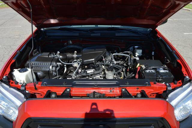 Used 2017 Toyota Tacoma 4x4 Access Cab image 34