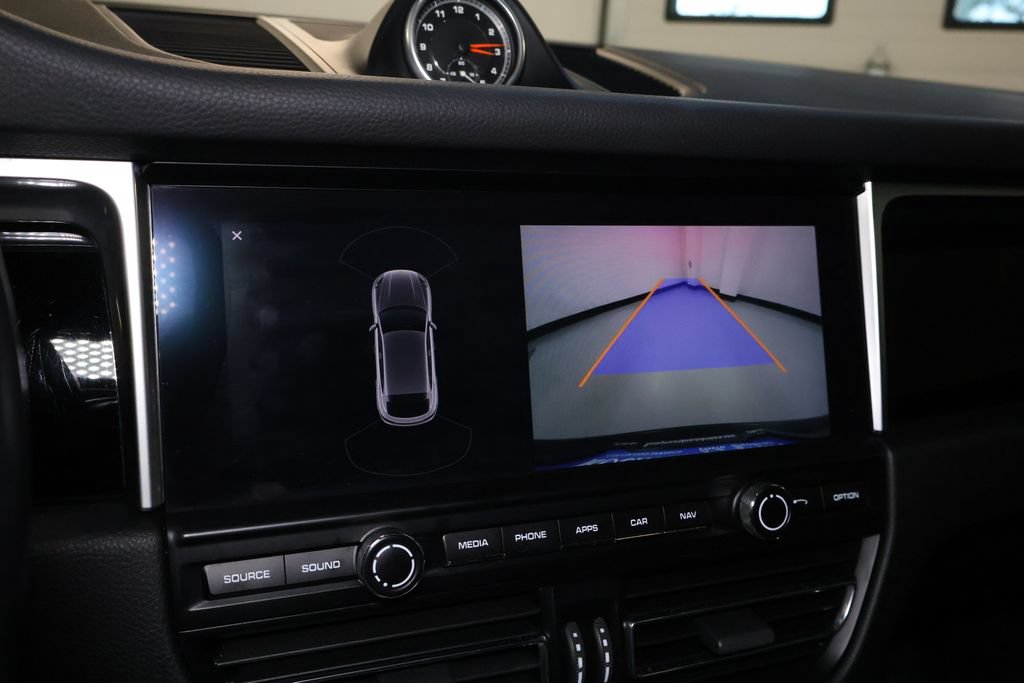 Used 2019 Porsche Macan AWD/4WD image 33