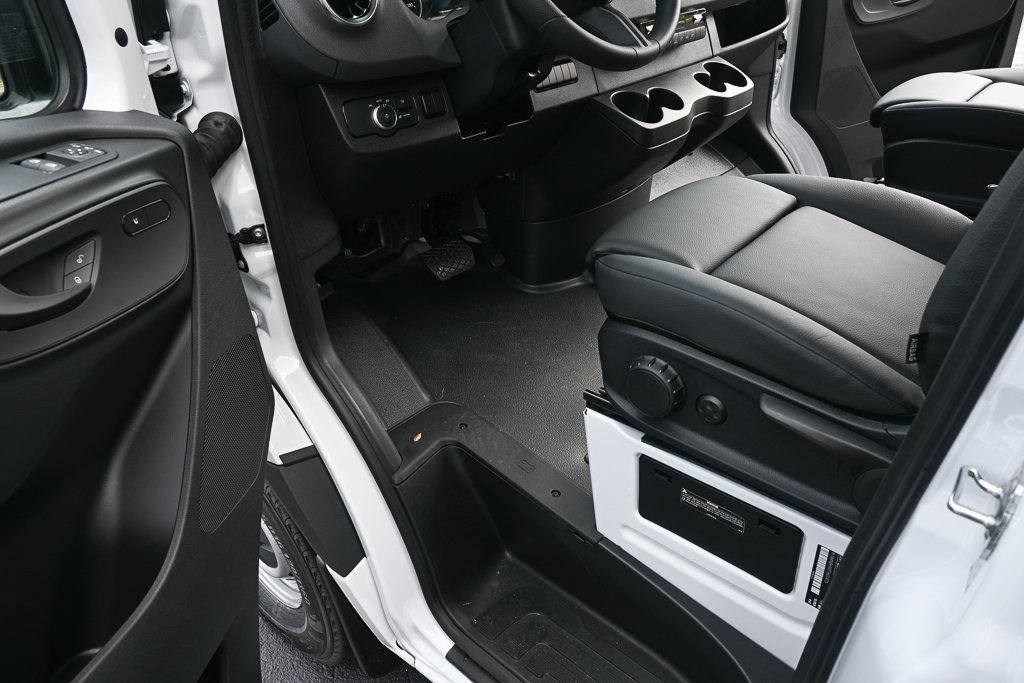 Used 2026 Mercedes-Benz Sprinter 2500 image 7