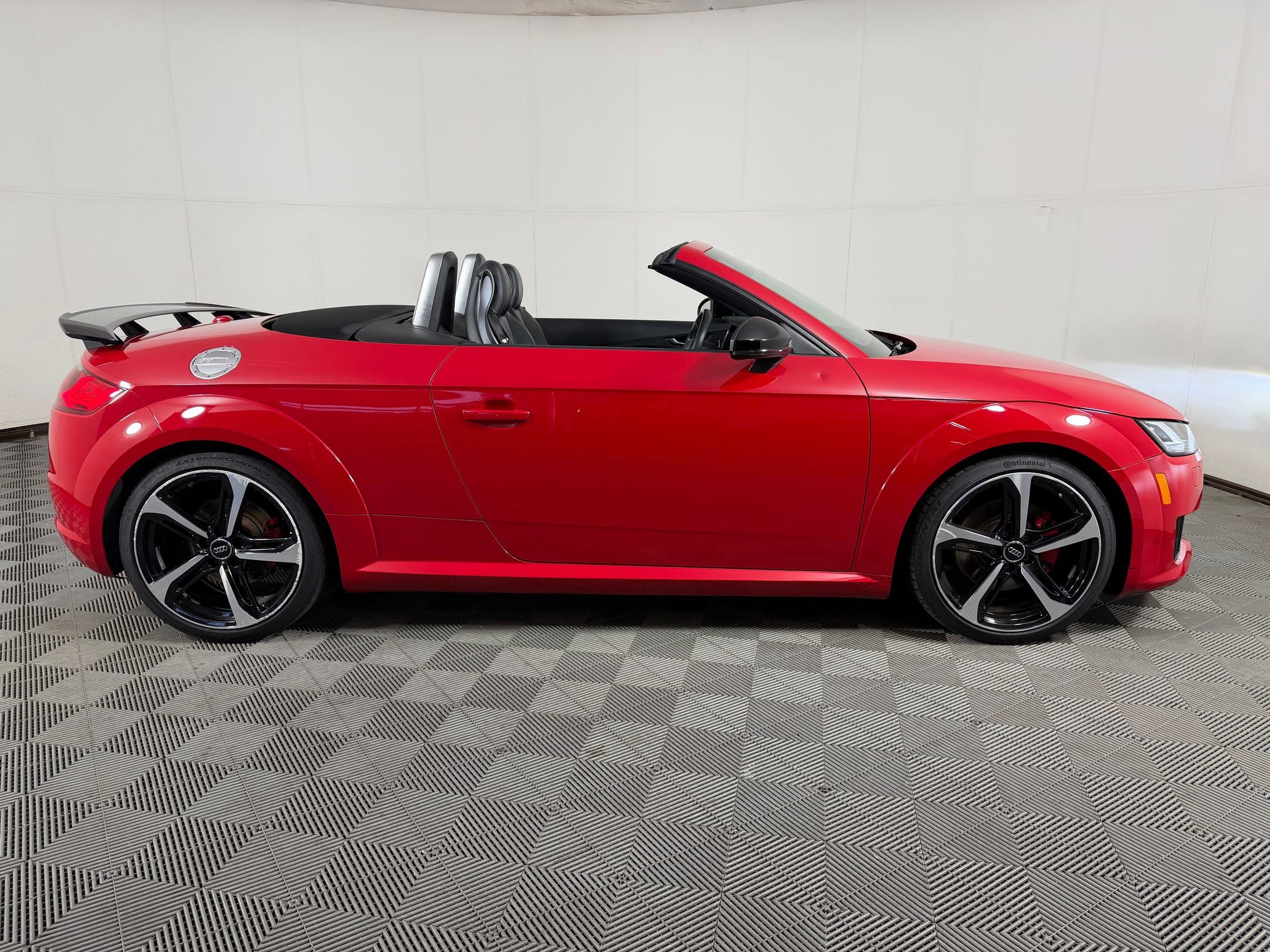 Used 2018 Audi TT 2.0T w/ Technology Package AWD/4WD image 8