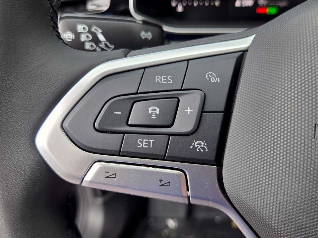 New 2027 Volkswagen Jetta SE FWD image 12
