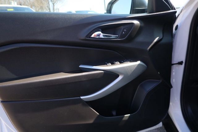 Certified 2025 Chevrolet Trax LS image 21