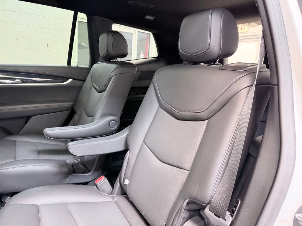 Used 2021 Cadillac XT6 Premium Luxury AWD/4WD image 23