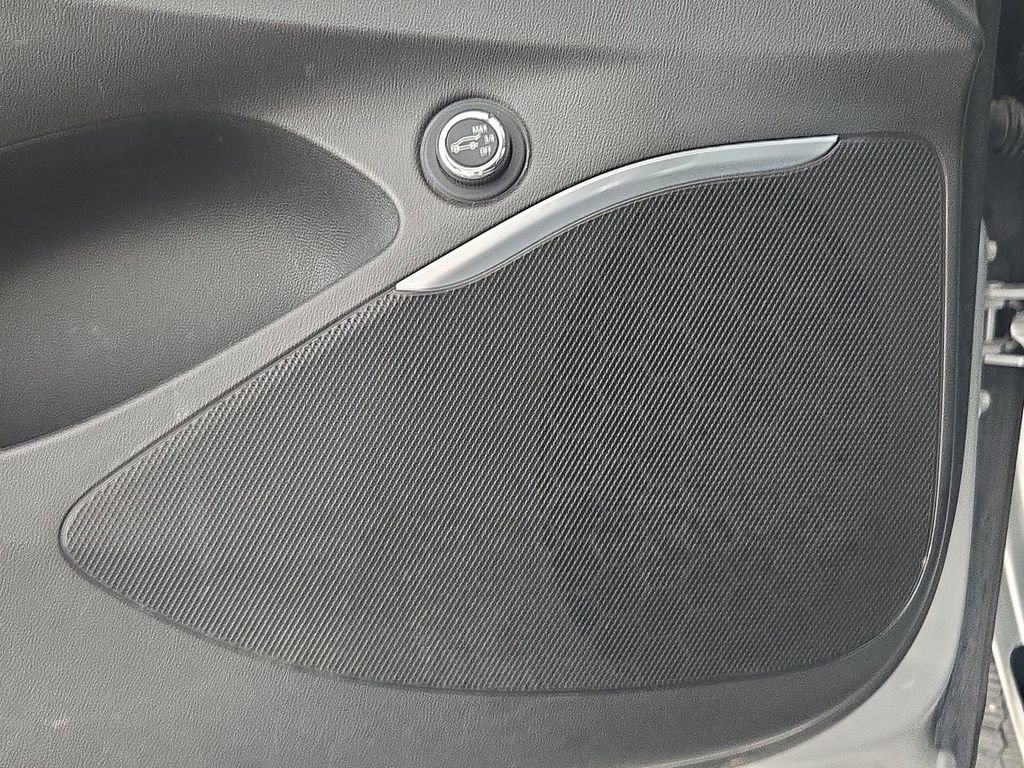 Used 2021 Buick Enclave Essence w/ LPO, Floor Liner Package image 29