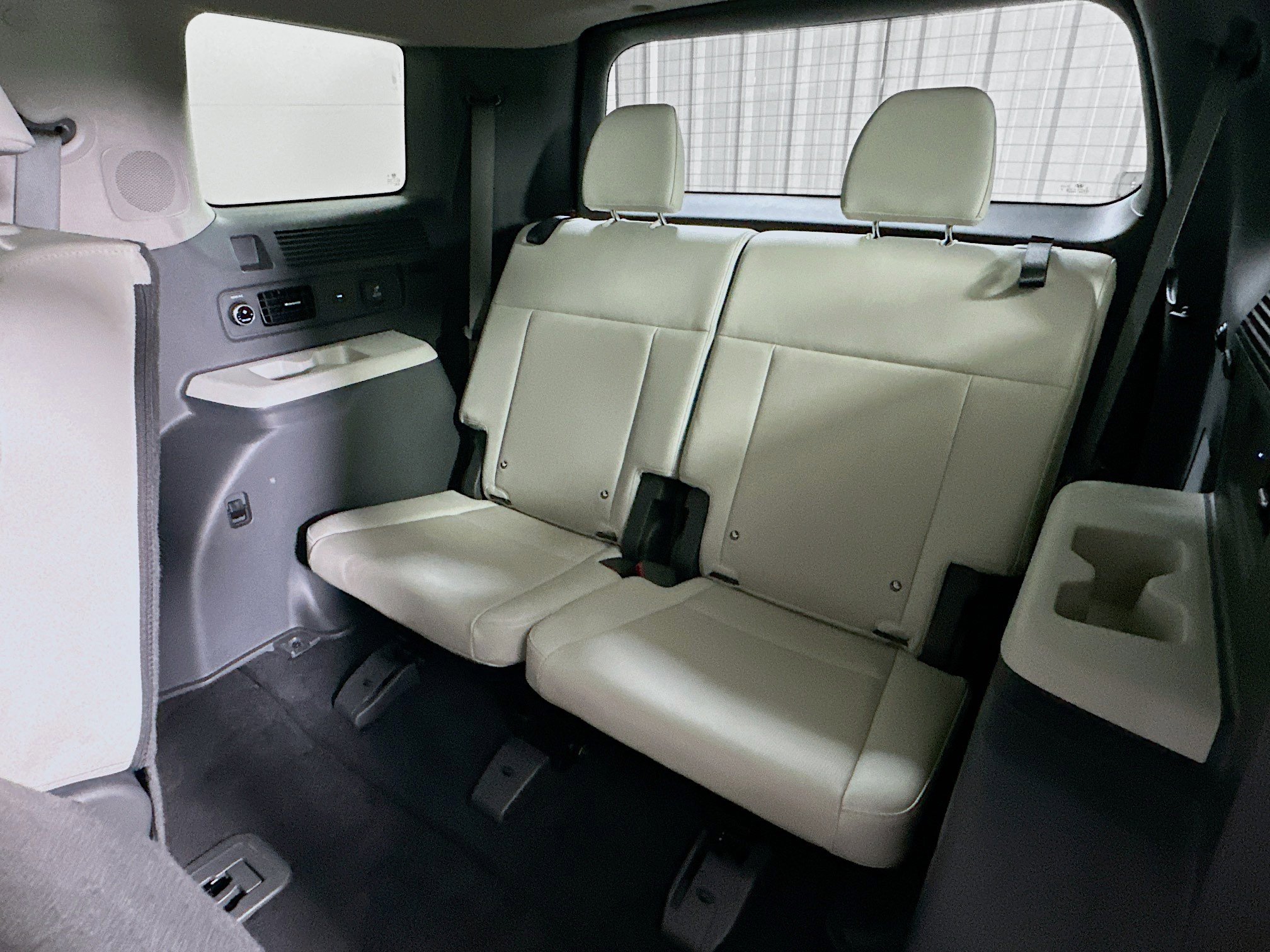 Used 2024 Hyundai Santa Fe Limited image 31