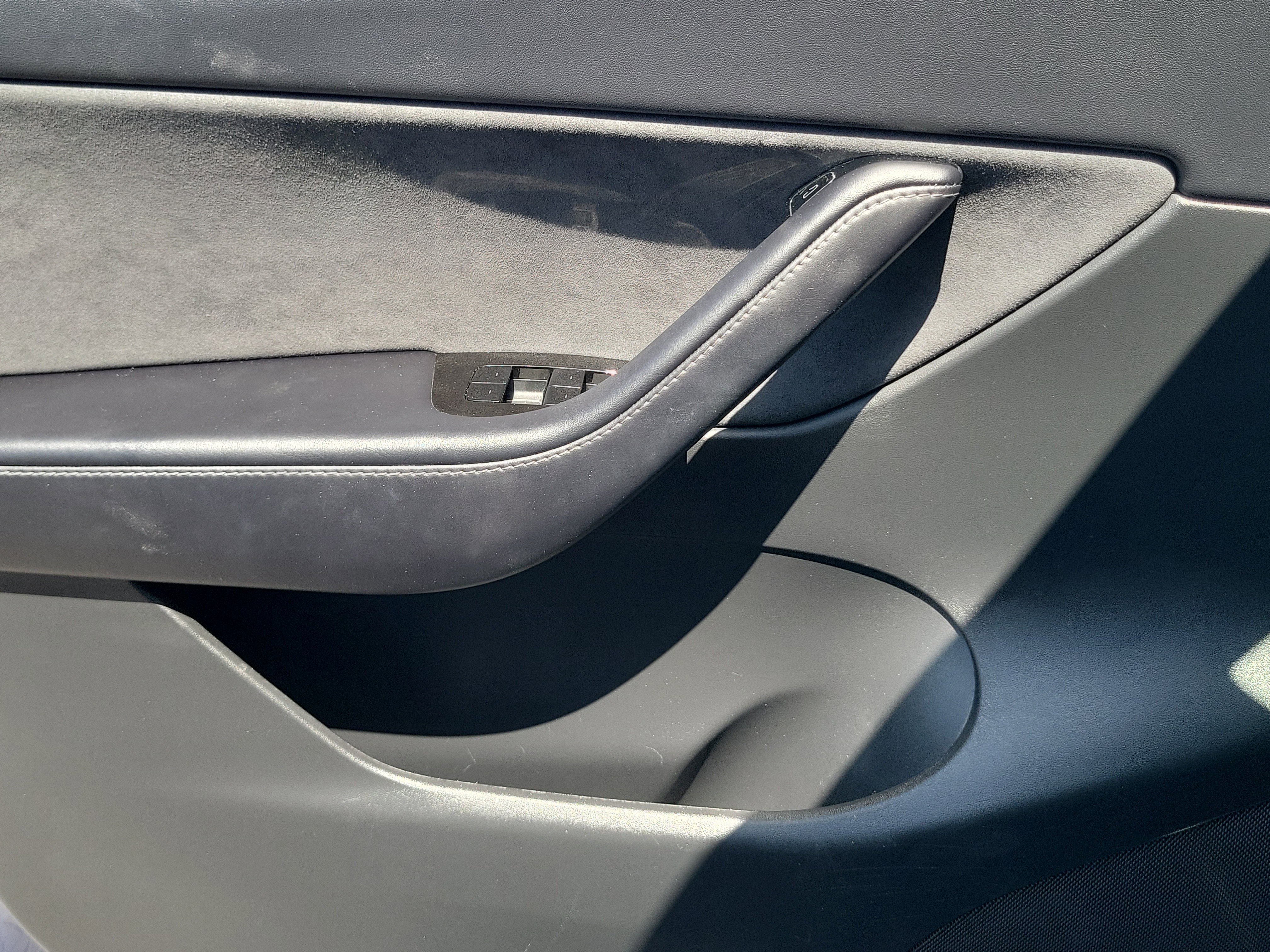 Used 2021 Tesla Model Y Long Range image 18