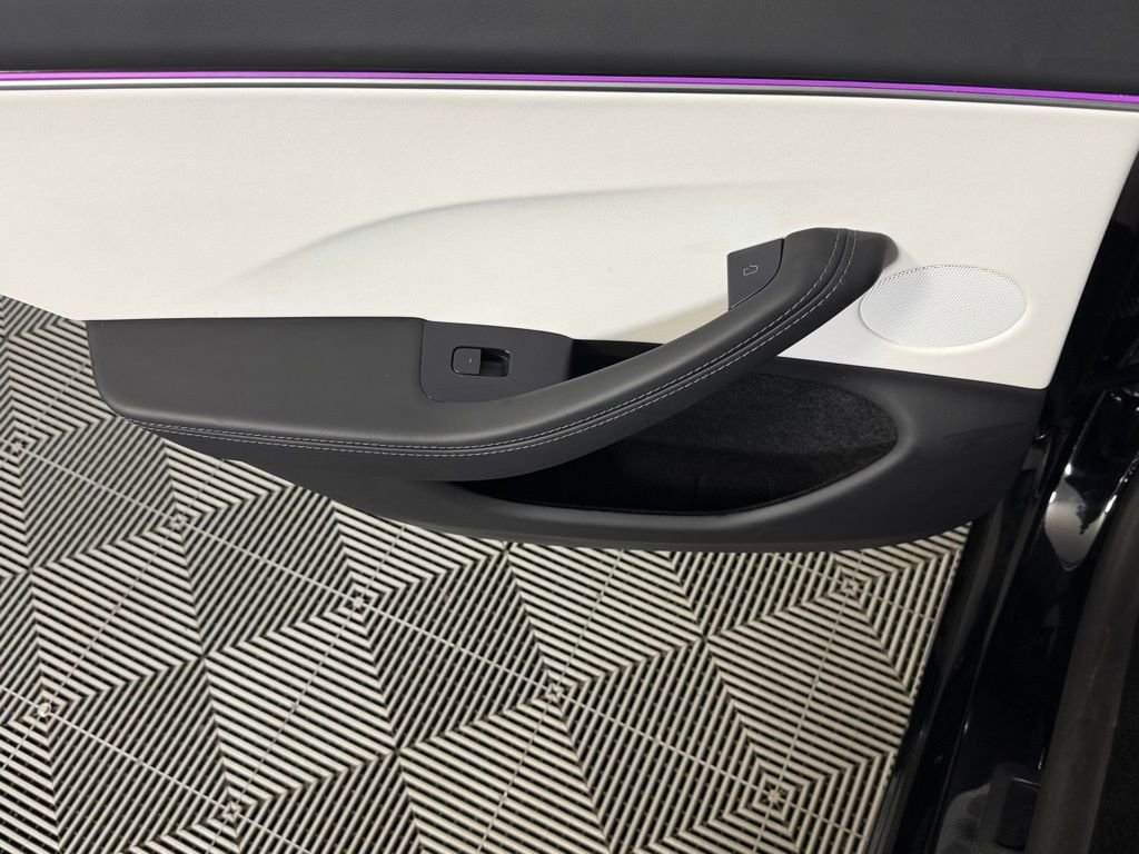 Used 2025 Tesla Model 3 Long Range image 29