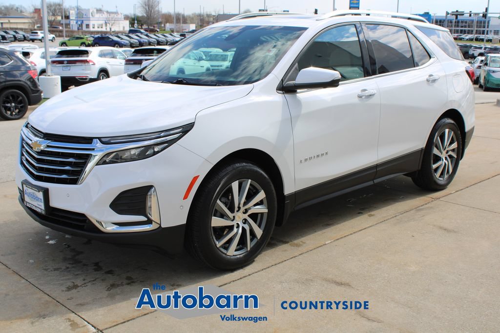 Used 2022 Chevrolet Equinox Premier AWD/4WD image 3