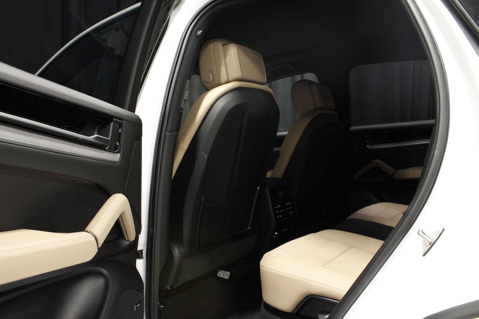 New 2026 Porsche Cayenne AWD/4WD image 19
