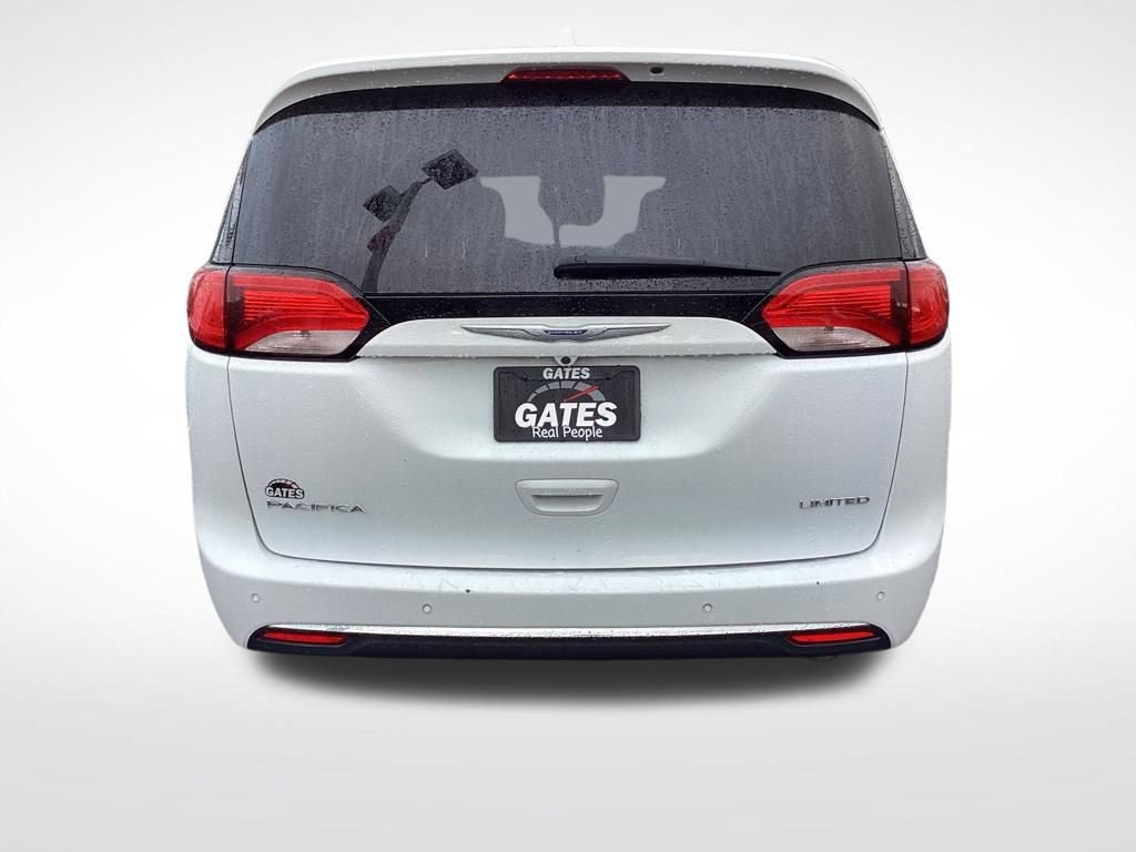 Used 2018 Chrysler Pacifica Touring-L Plus w/ S Appearance Package FWD image 8