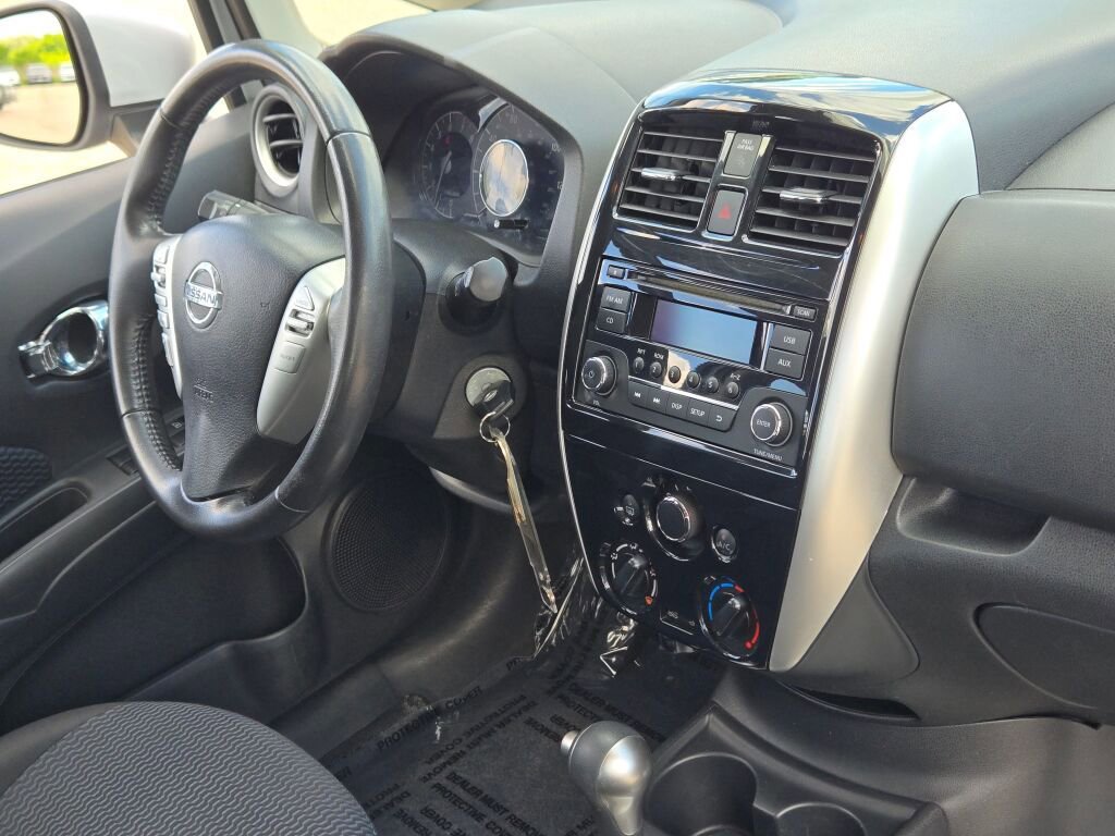 Used 2015 Nissan Versa Note SV FWD image 5