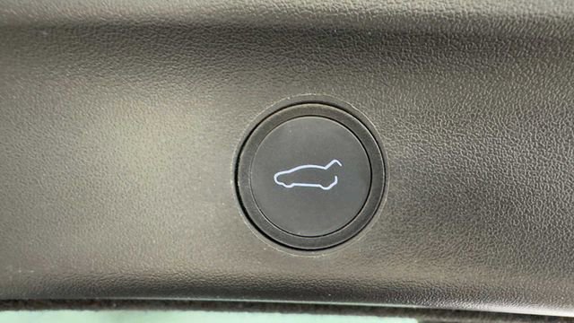 Used 2021 Tesla Model Y 2WD image 32