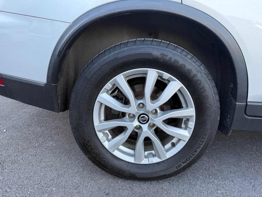 Used 2020 Nissan Rogue SV AWD/4WD image 9