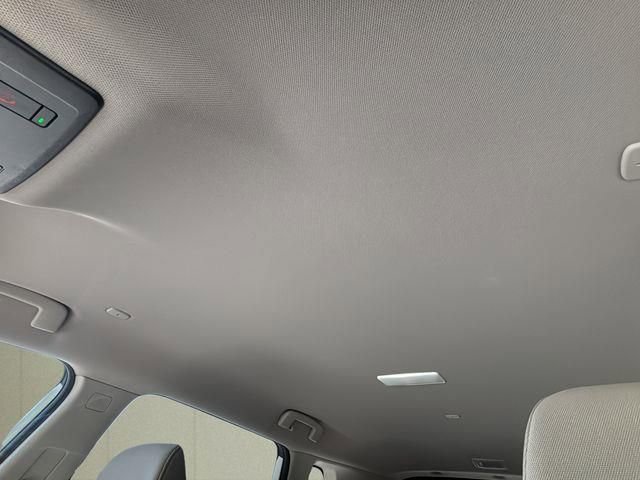 Used 2022 Nissan Rogue SV AWD/4WD image 23