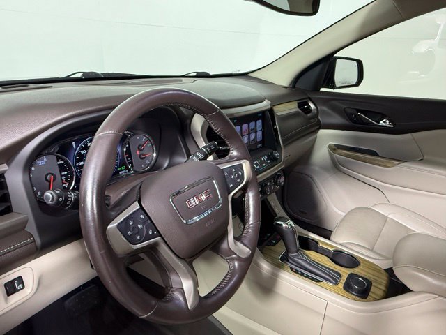 Used 2019 GMC Acadia Denali w/ Technology Package FWD image 16
