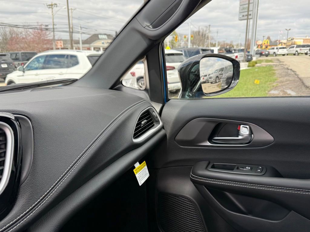 New 2026 Chrysler Pacifica Select FWD image 22