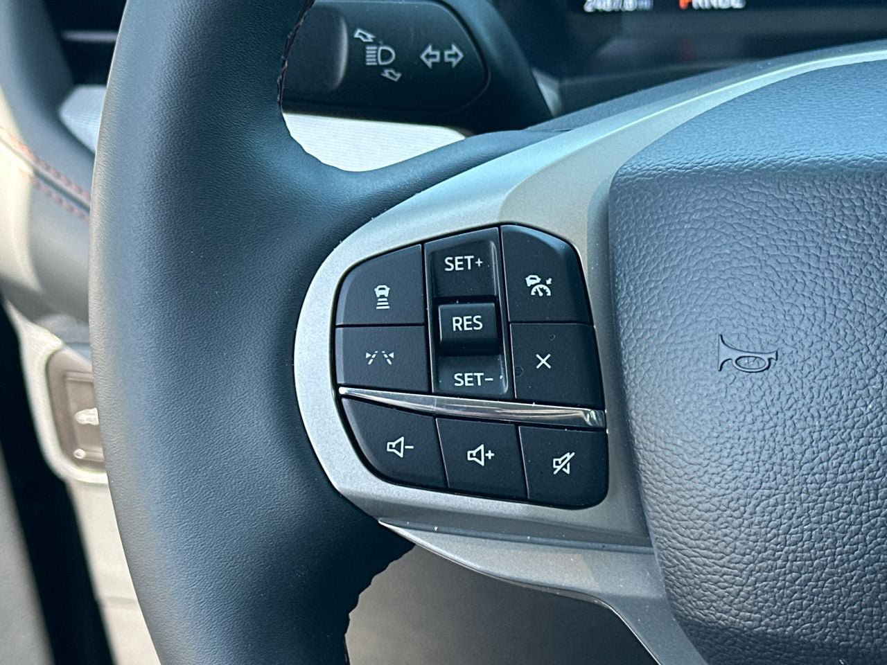 New 2026 Ford Explorer Active w/ Active Comfort Package RWD image 25