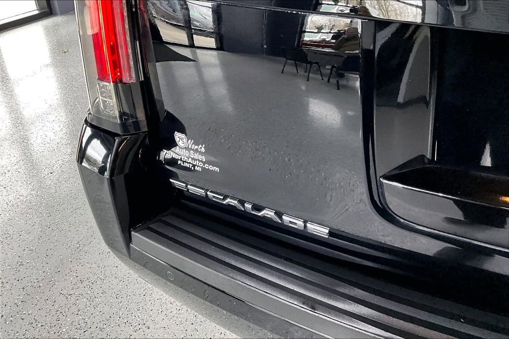 Used 2016 Cadillac Escalade Premium AWD/4WD image 25