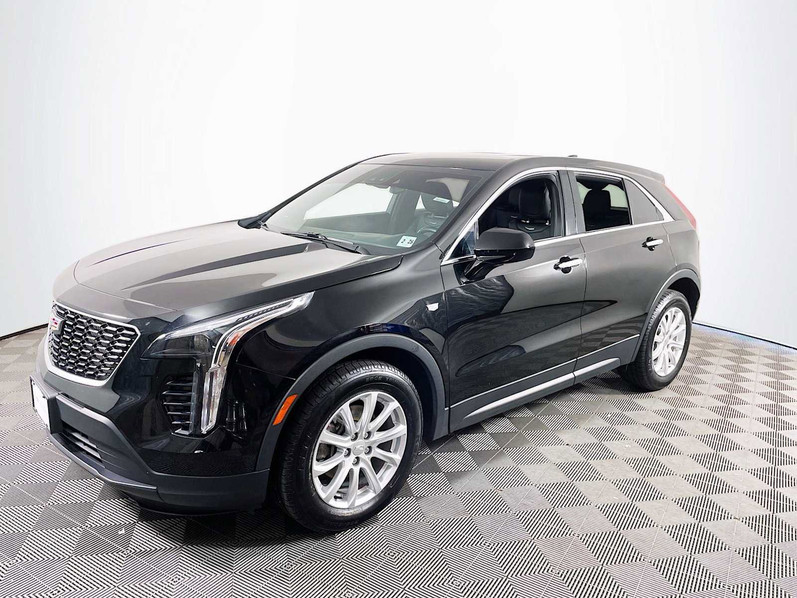 Certified 2023 Cadillac XT4 Luxury w/ Cold Weather Package