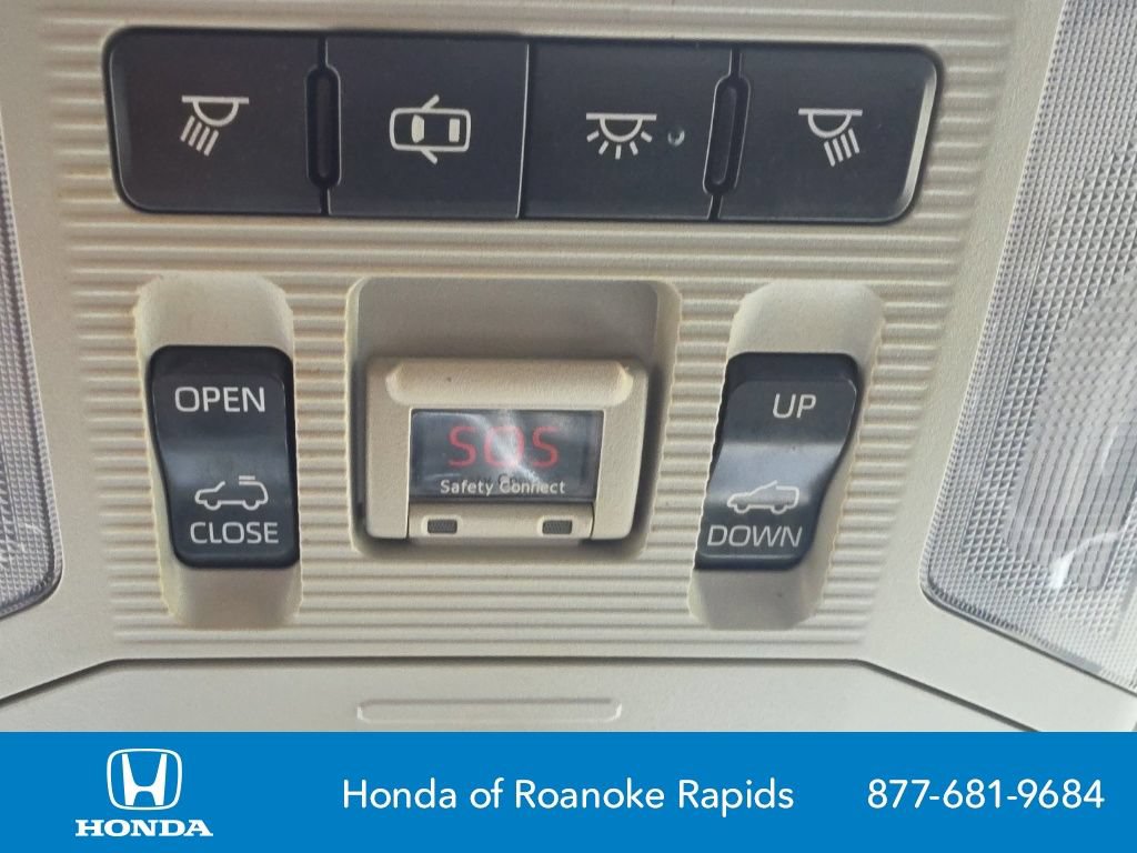 Used 2019 Toyota RAV4 XLE Premium FWD image 10
