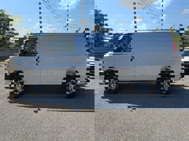 New 2025 Chevrolet Express 3500 w/ Driver Convenience Package image 7