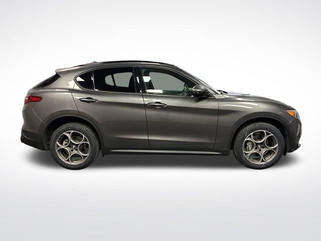Used 2022 Alfa Romeo Stelvio Sprint AWD/4WD image 6