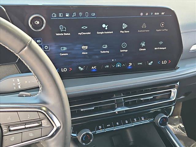 Used 2025 Chevrolet Traverse LT FWD image 14