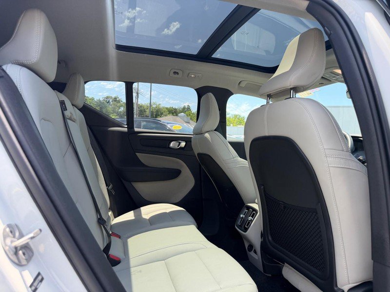 Certified 2026 Volvo XC40 B5 Plus AWD/4WD image 11