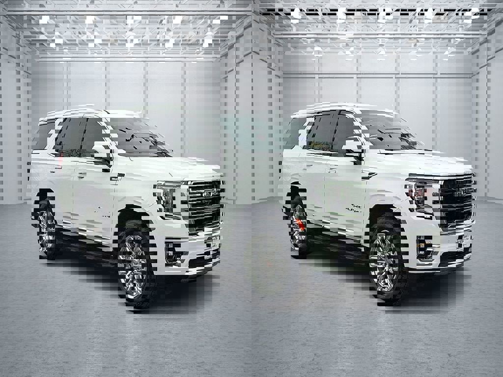 Certified 2024 GMC Yukon SLT w/ SLT Luxury Package image 4