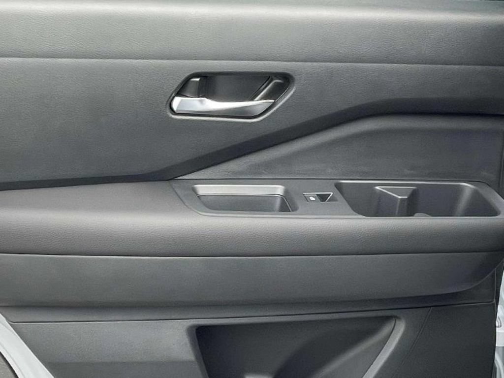 New 2026 Nissan Pathfinder SL FWD image 16