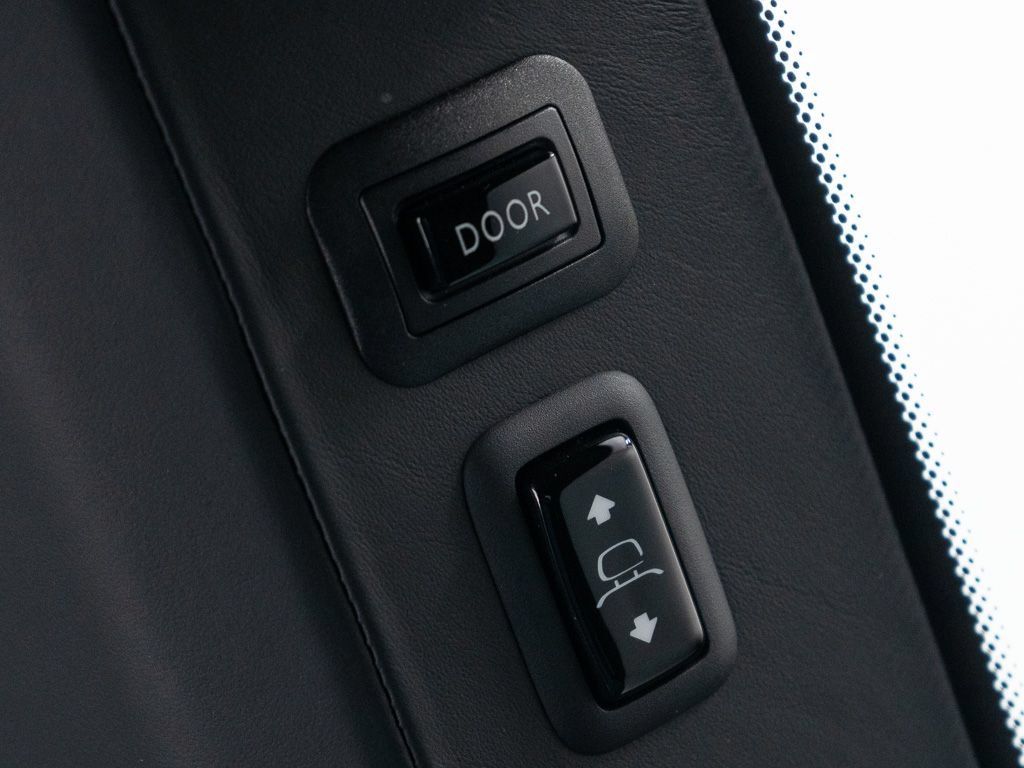 Used 2024 Rolls-Royce Cullinan w/ Cullinan Package AWD/4WD image 33