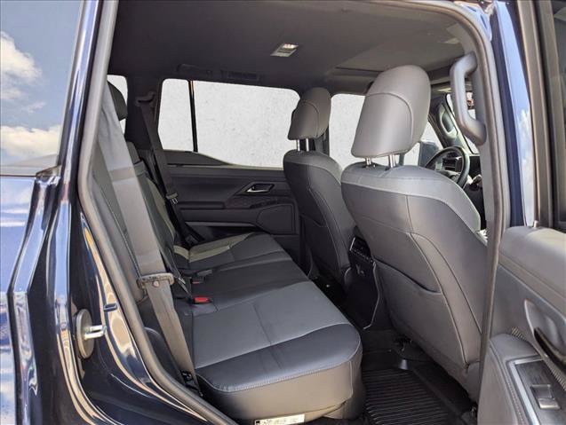 Used 2025 Lexus GX 550 w/ Accessory Package (Z1) AWD/4WD image 17