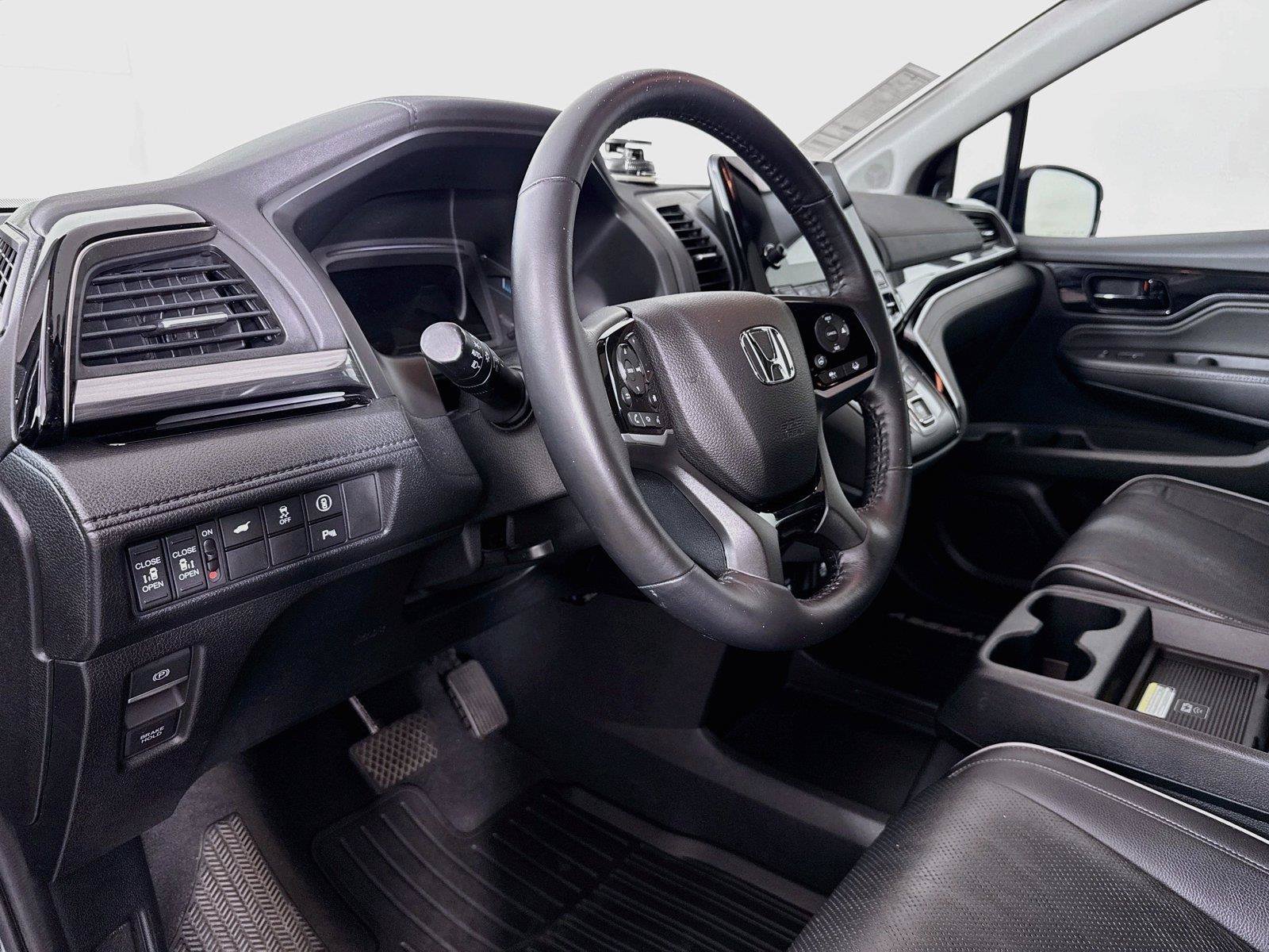 Used 2024 Honda Odyssey Elite image 4