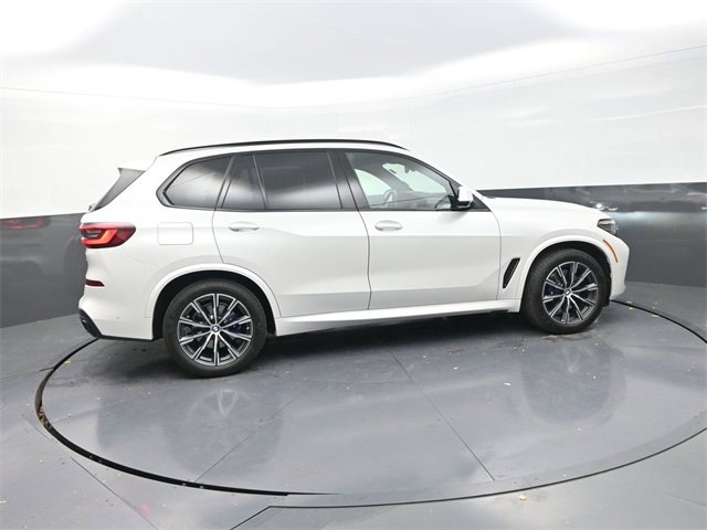 Used 2022 BMW X5 xDrive40i w/ M Sport Package image 8