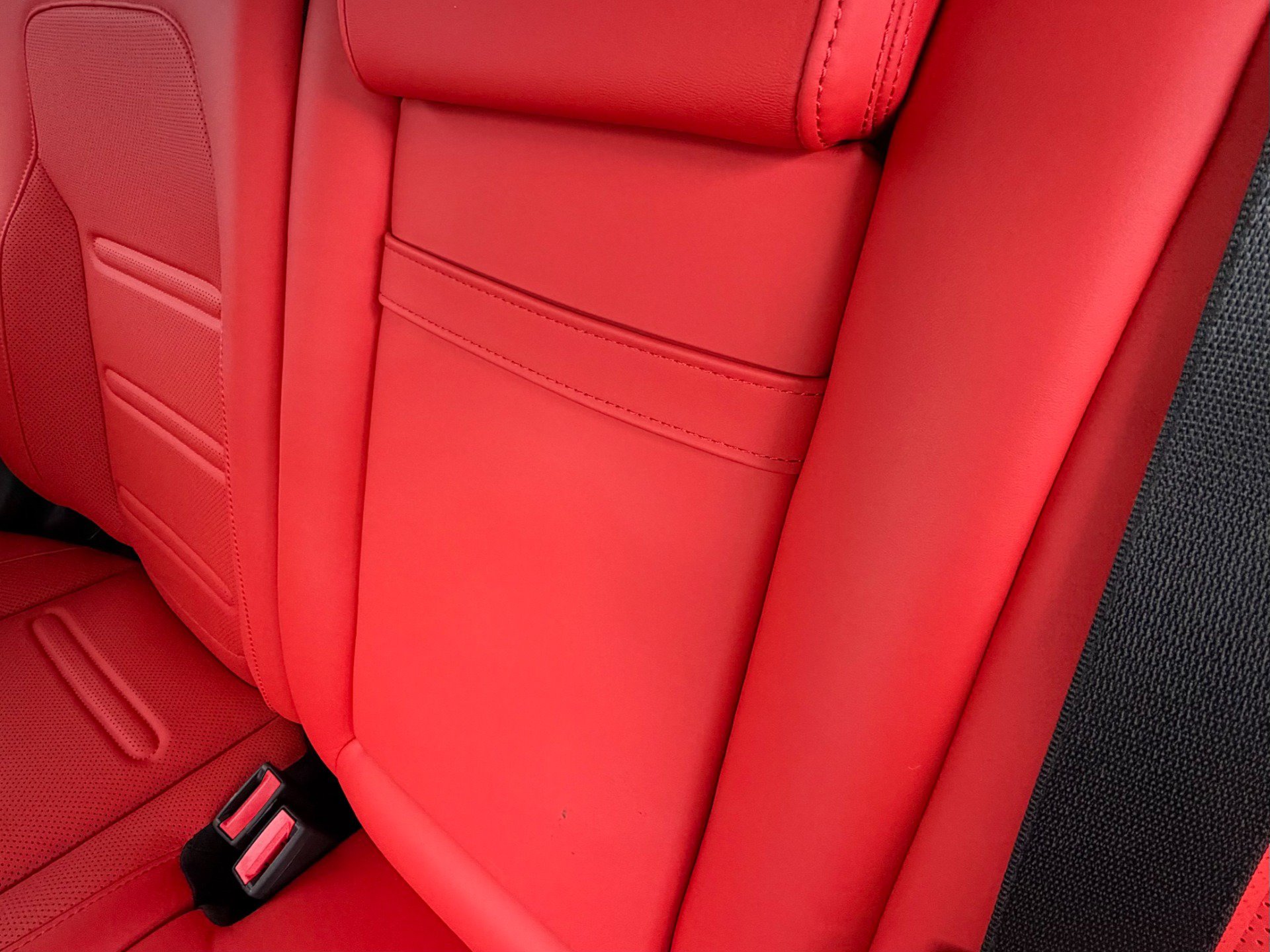 Used 2025 Mercedes-Benz G 550 image 29