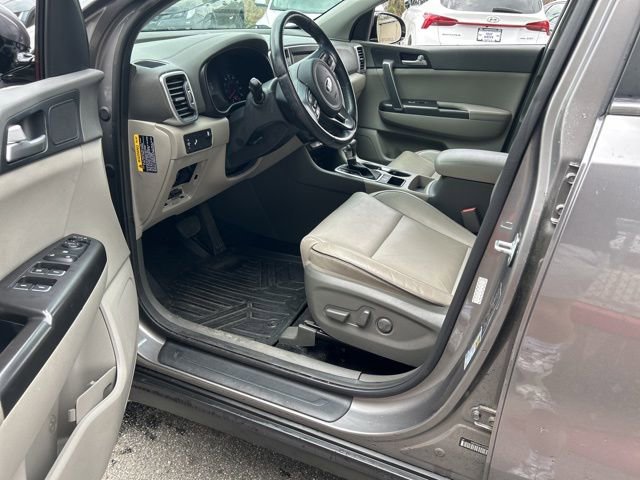 Used 2017 Kia Sportage EX w/ EX Premium Package image 9