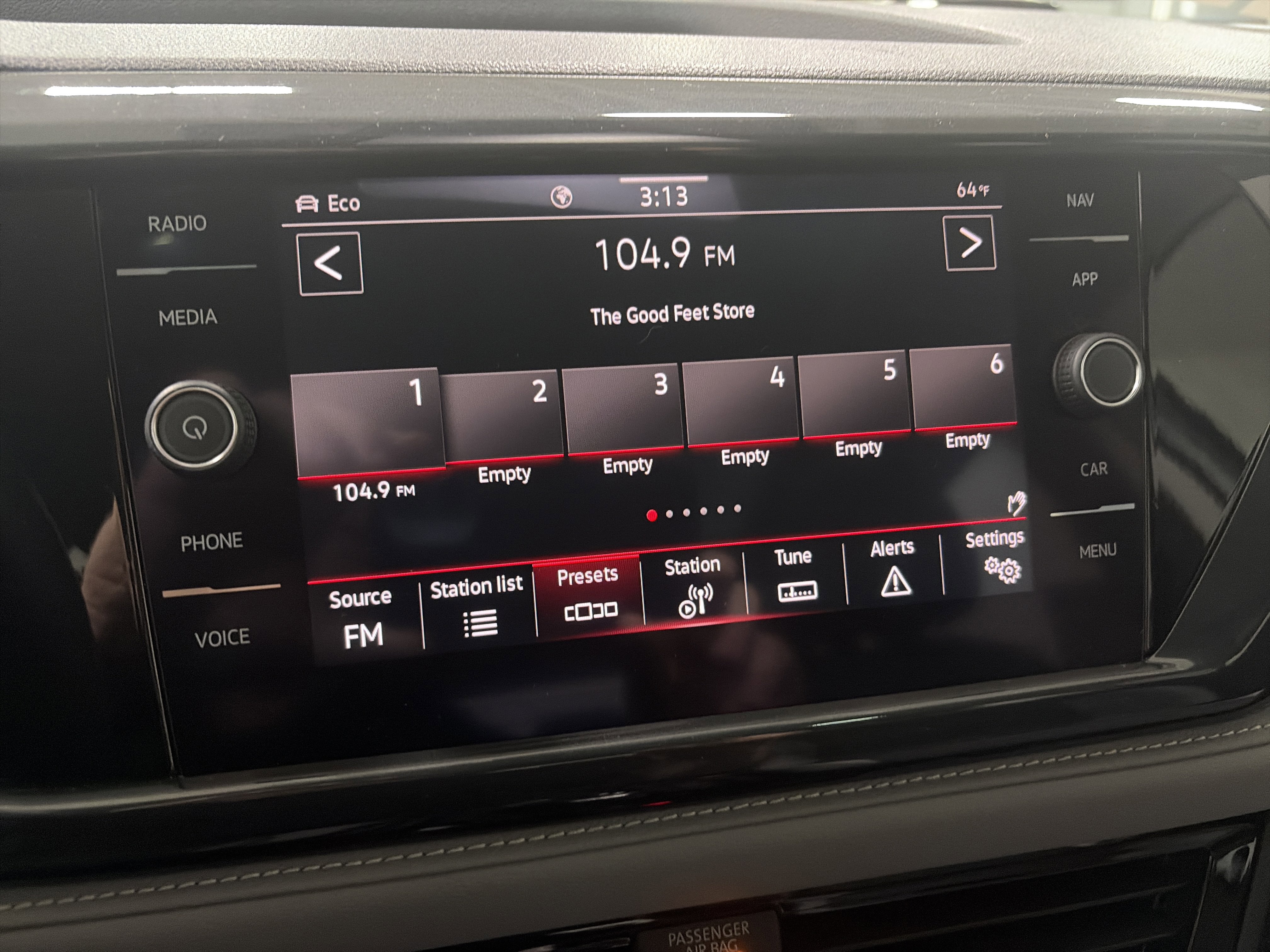 Certified 2022 Volkswagen Taos SEL AWD/4WD image 19