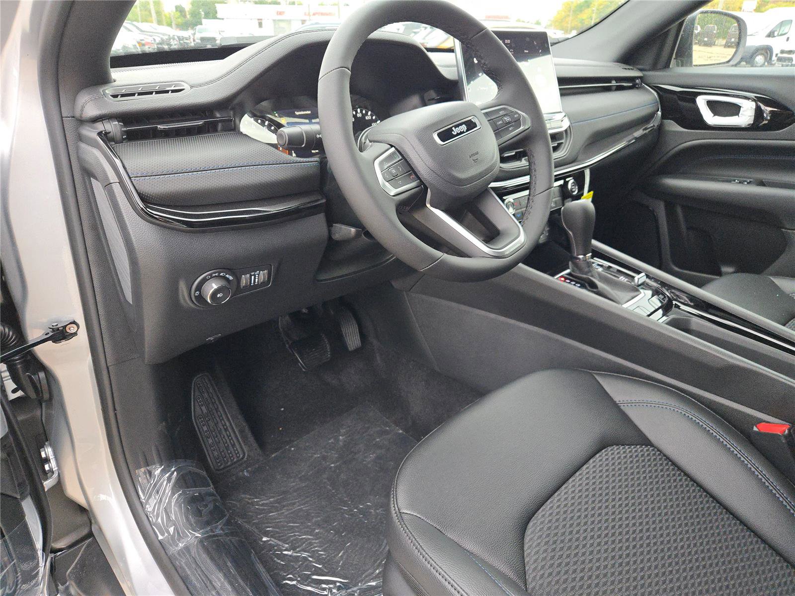 New 2026 Jeep Compass Latitude image 23