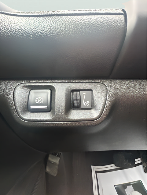 Used 2017 GMC Acadia SLE FWD image 27