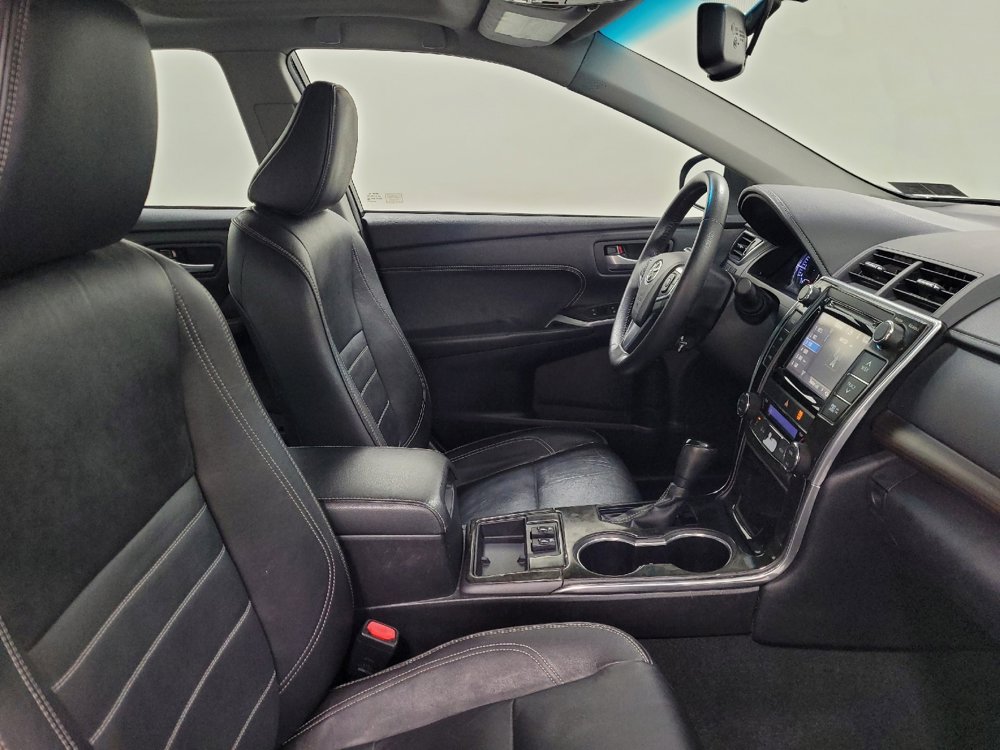 Used 2015 Toyota Camry XLE image 21