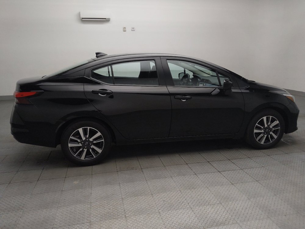 Used 2025 Nissan Versa SV FWD image 10