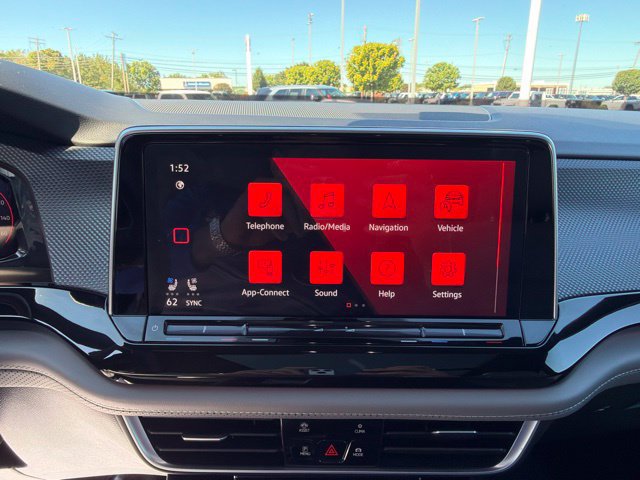 Used 2025 Volkswagen Atlas Cross Sport SEL AWD/4WD image 29
