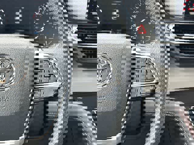 Used 2023 Toyota Sienna XLE image 10