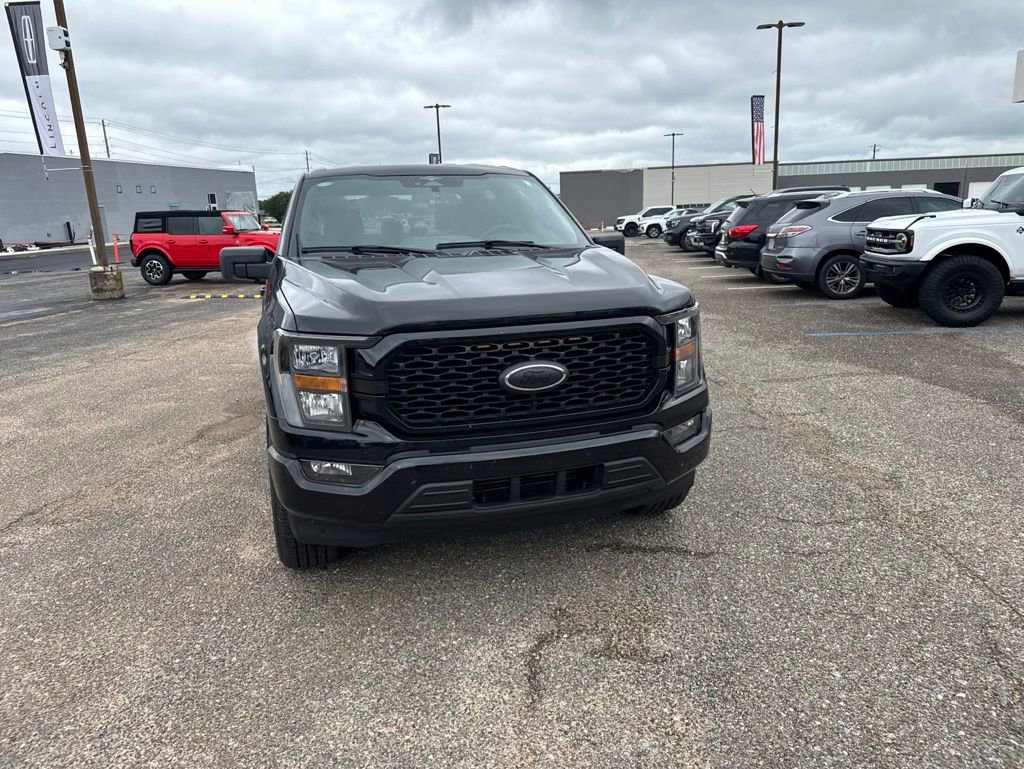 Used 2023 Ford F150 XL w/ STX Appearance Package RWD image 3