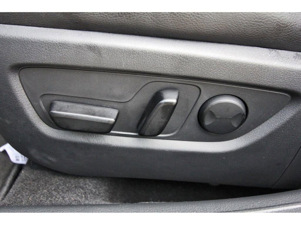 Certified 2025 MAZDA CX-50 AWD 2.5 Turbo w/ Weather Package image 29